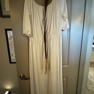 Elegant White Maxi Dress